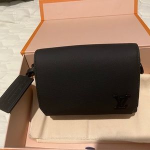 Louis Vuitton Fastline Wallet